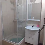 Nyaraló Etus *