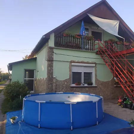 Vakantiehuis Etus Vendeghaz Balatonfenyves