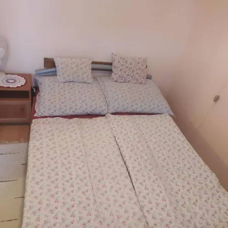Etus Vendeghaz Holiday home Balatonfenyves