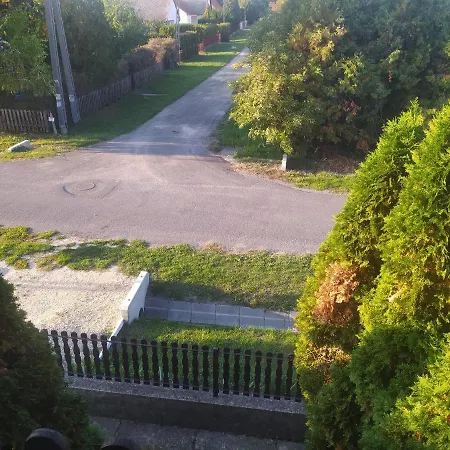 Etus Vendeghaz بيت للعطل *