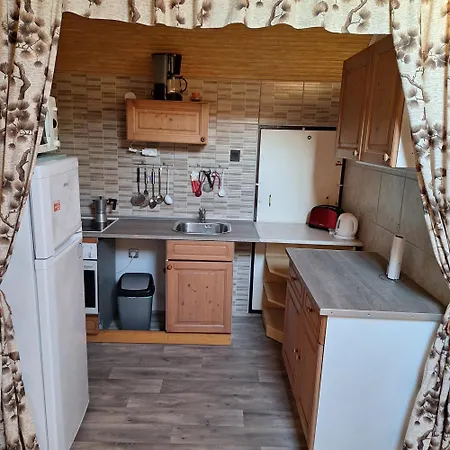 Etus Vendeghaz بيت للعطل بالاتونفينيفيس