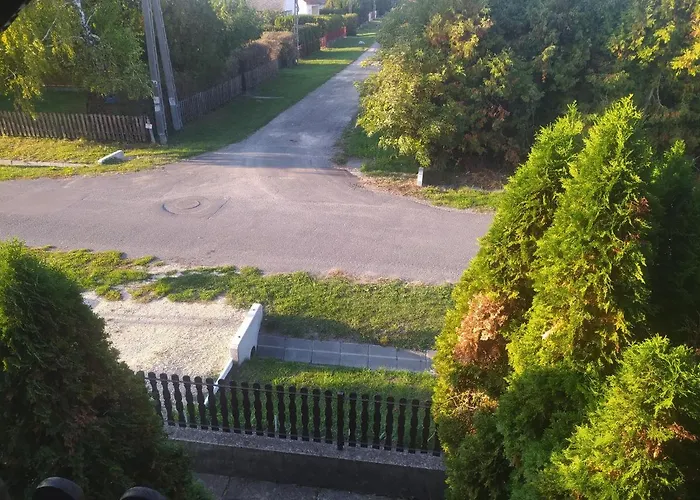 Etus Vendeghaz 펜션 *