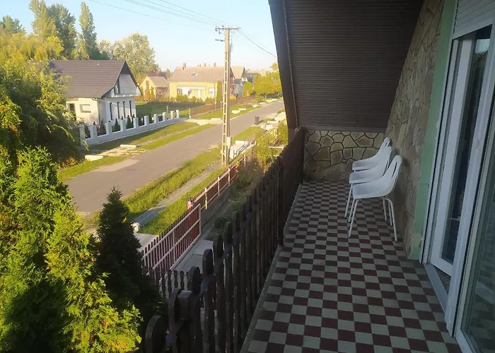 Hébergement de vacances Etus *